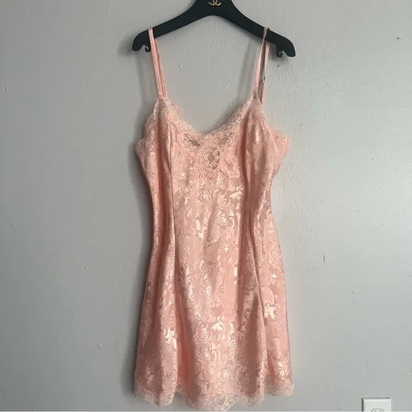 Vintage Victoria’s Secret Old Hollywood Glamour Chemise - Picture 5 of 15